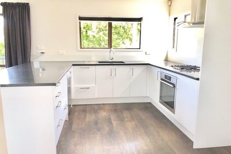 Photo of property in 2/5 Francis Street, Hauraki, Auckland, 0622