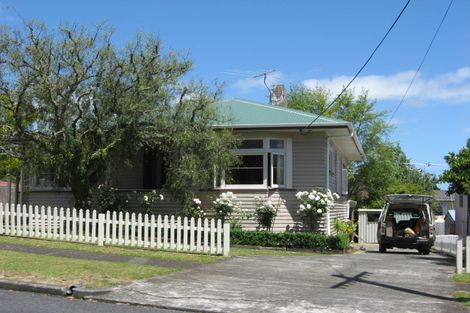 Photo of property in 15 Totara Avenue, Pukekohe, 2120