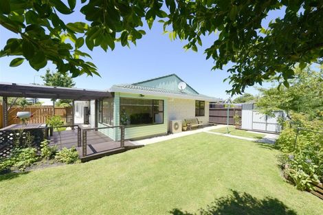 Photo of property in 2/125 Roydvale Avenue, Burnside, Christchurch, 8053