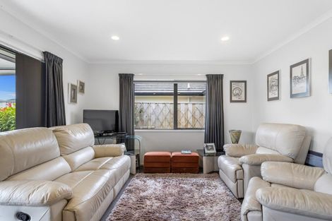 Photo of property in 21 Pakohe Street, Pegasus, 7612