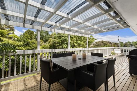 Photo of property in 52 Tiri Tiri Road, Birkdale, Auckland, 0626