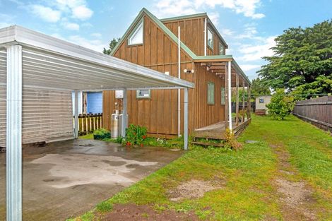 Photo of property in 2 Cochrane Street, Elgin, Gisborne, 4010