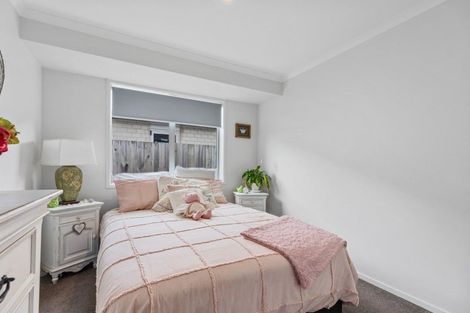 Photo of property in 8 Naeo Close, Papamoa Beach, Papamoa, 3118