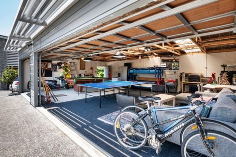 Photo of property in 145 Karewa Parade, Papamoa Beach, Papamoa, 3118