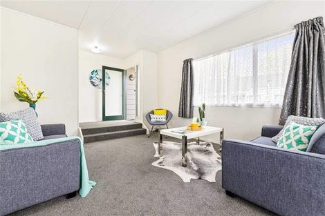 Photo of property in 137 Universal Drive, Henderson, Auckland, 0610