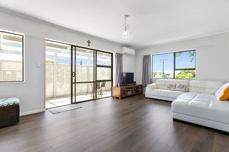 Photo of property in 1/2 West Street, Papakura, 2110