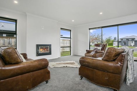 Photo of property in 35 Tulip Drive, Cambridge, 3434