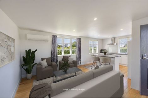 Photo of property in 21 Pitt Street, Clive, 4102