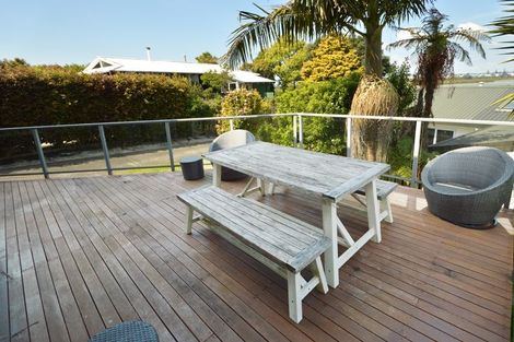 Photo of property in 114a Tiroroa Avenue, Te Atatu South, Auckland, 0610
