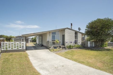 Photo of property in 43 Eversham Road, Mount Maunganui, 3116