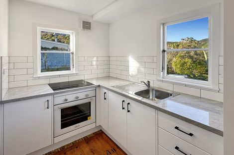 Photo of property in 27 Hathaway Avenue, Karori, Wellington, 6012