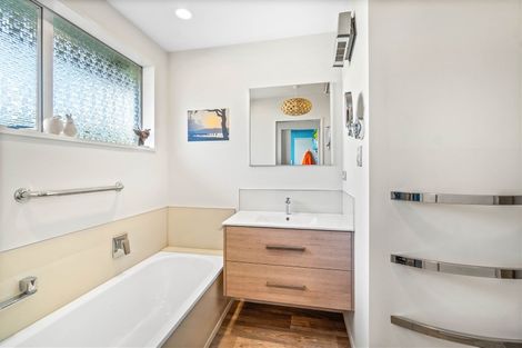 Photo of property in 17 Kinross Street, Hei Hei, Christchurch, 8042