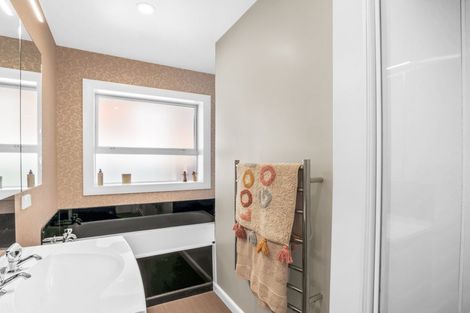 Photo of property in 71 Hamilton Avenue, Ilam, Christchurch, 8041