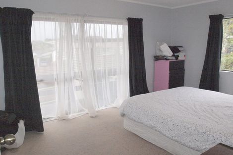 Photo of property in 18 Pokapu Place, Bethlehem, Tauranga, 3110
