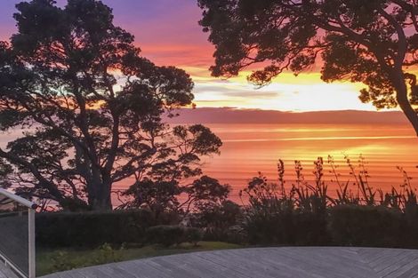 Photo of property in 30 Marellen Drive, Red Beach, 0932