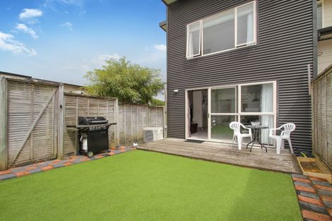 Photo of property in 1/206 Manuka Road, Bayview, Auckland, 0629