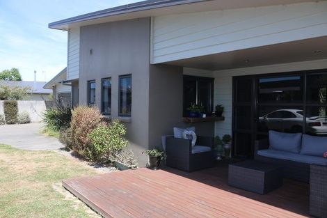 Photo of property in 65a Rosalie Terrace, Kelvin Grove, Palmerston North, 4414