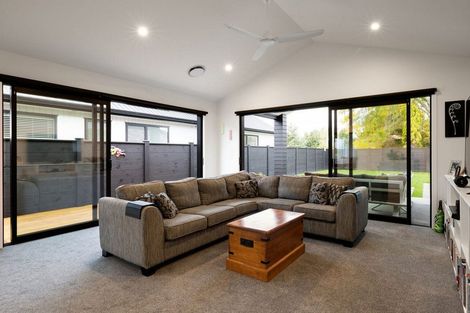 Photo of property in 90 Hugo Shaw Drive, Cambridge, 3434