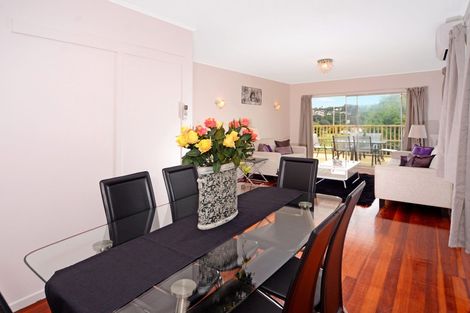 Photo of property in 9 Waverley Avenue, Glenfield, Auckland, 0629