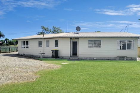 Photo of property in 4 Roslyn Road, Levin, 5510