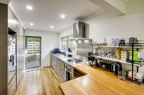 Photo of property in 14 Priestley Road, Bluff Hill, Napier, 4110