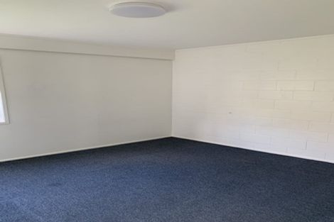 Photo of property in 11 Ian Place, Glendene, Auckland, 0602