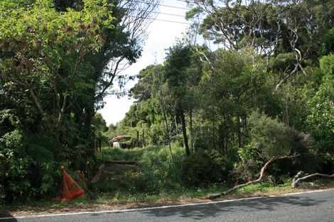 Photo of property in 747 Scenic Drive, Henderson Valley, Auckland, 0612