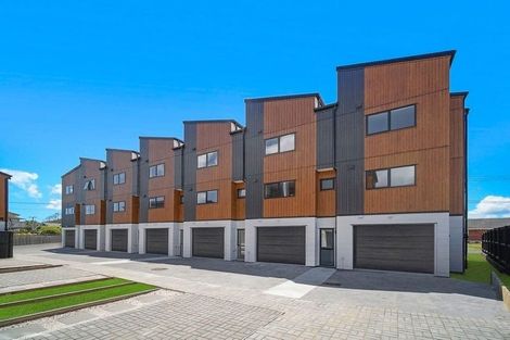 Photo of property in 3/26 Dale Crescent, Pakuranga, Auckland, 2010