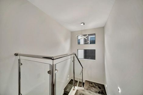 Photo of property in 1 Verdant View Avenue, Flat Bush, Auckland, 2019