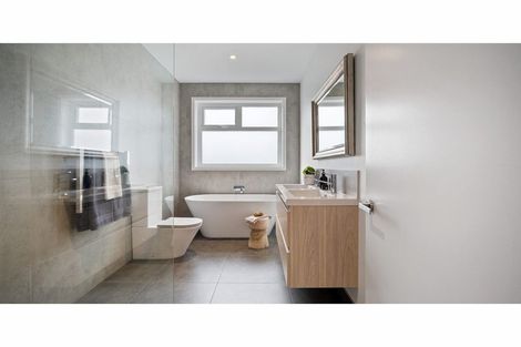 Photo of property in 3 Ridgeway Place, Richmond Hill, Christchurch, 8081