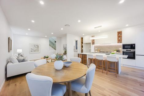 Photo of property in 7 Makumaku Place, Long Bay, Auckland, 0630