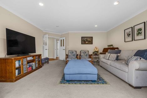 Photo of property in 30 Hamon Place, Pukehangi, Rotorua, 3015