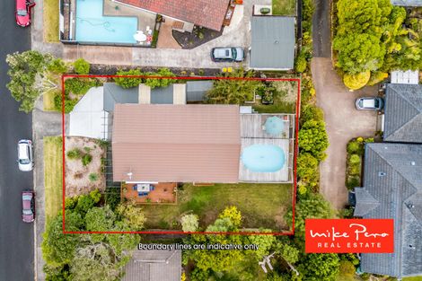 Photo of property in 7 Pokapu Street, Titirangi, Auckland, 0600