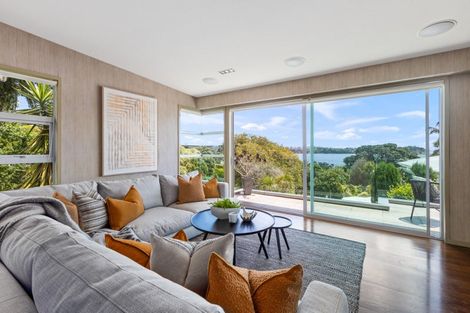 Photo of property in 42a Tindalls Bay Road, Tindalls Beach, Whangaparaoa, 0930