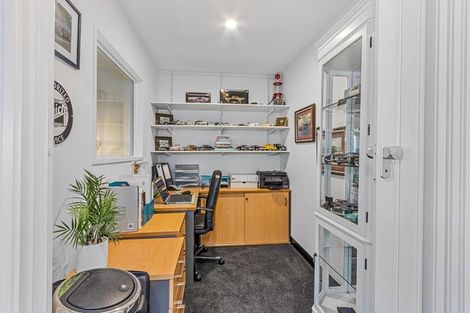 Photo of property in 1/31 Harry Ell Drive, Cashmere, Christchurch, 8022