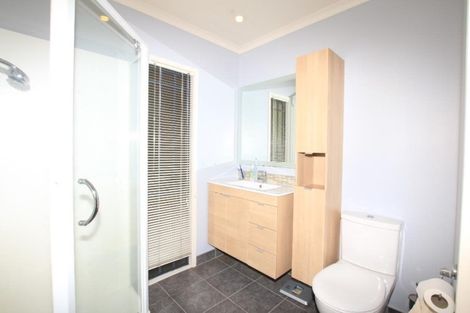 Photo of property in 7a Roberts Road, Glenfield, Auckland, 0629