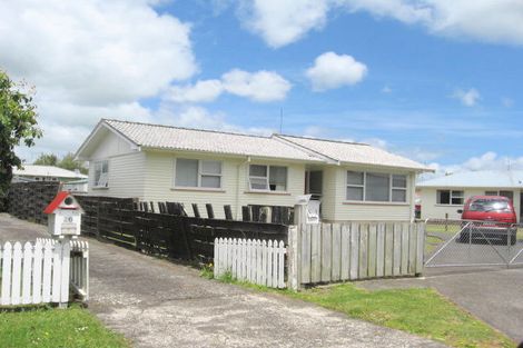 Photo of property in 28 Tairere Crescent, Rosehill, Papakura, 2113
