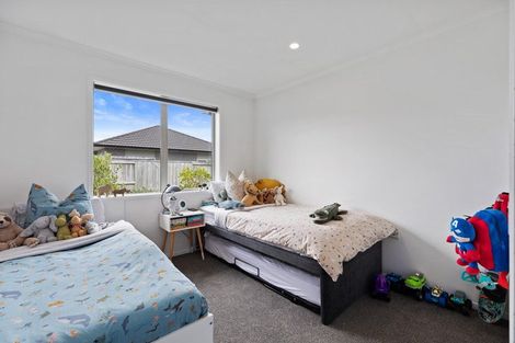 Photo of property in 19 Naeo Close, Papamoa Beach, Papamoa, 3118