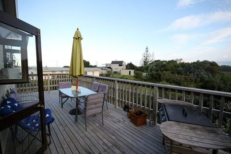 Photo of property in 266b Seaforth Road, Waihi Beach, 3611