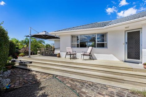 Photo of property in 4 Hatton Road, Orewa, 0931