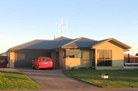 Photo of property in 61 Diomede Glade, Flagstaff, Hamilton, 3210