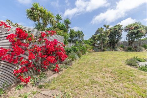 Photo of property in 3 Aranui Avenue, Waitarere Beach, Levin, 5510