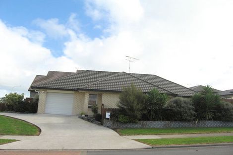 Photo of property in 2 Senator Drive, Manurewa, Auckland, 2105