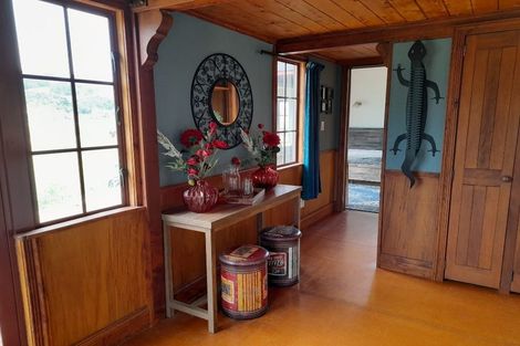 Photo of property in 145 Te Mahoe Road, Mokau, 4376
