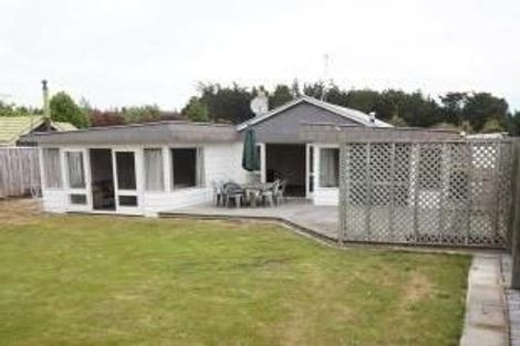 Photo of property in 22 Broadway Avenue, Waikuku Beach, 7473