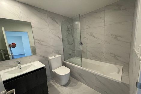 Photo of property in 8b Roys Road, Weymouth, Auckland, 2103