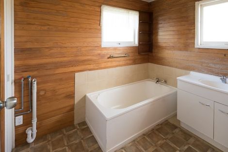 Photo of property in 15 Catalina Crescent, Forrest Hill, Auckland, 0620