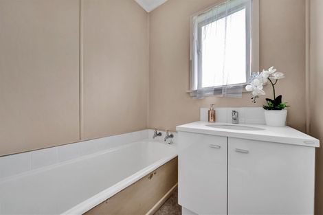 Photo of property in 2/15a Sole Avenue, Bell Block, New Plymouth, 4312