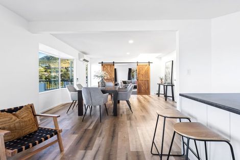 Photo of property in 16 Dudley Road, Lyttelton, 8082