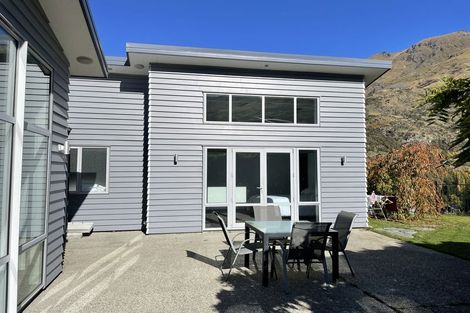 Photo of property in 1 Morning Star Terrace, Arthurs Point, Queenstown, 9371